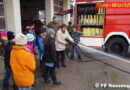 Oö: Schule bei der Feuerwehr Neuzeug zu Gast