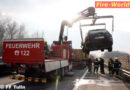 Nö: Lkw-Hängerzug schleift Pkw auf Autobahn mit