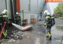 Nö: Altpapier-Container brannte neben Lkw-Aufleger