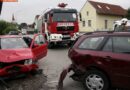 Nö: Parkender Kombi bei Unfall auf die Straße katapultiert