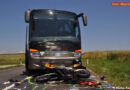 Oö: Zwei Biker nach Crash mit Reisebus in Lebensgefahr