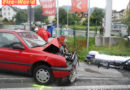 Oö: Pkw in Altmünster gegen Lkw geprallt: Person verletzt