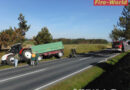 Nö: Traktor samt Anhänger auf der B 36 im Straßengraben
