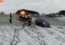 Nö: Fahrzeug mit Sommerreifen unterwegs bei Schnee und Eis