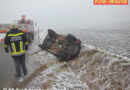 Nö: Pkw nach Unfall wegen Straßenglätte in Seitenlage