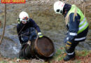 Bgld: Feuerwehr holt rostiges Ölfass aus der Pinka