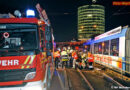 Bayern: Fußgänger zwischen Geländer und Straßenbahn eingeklemmt