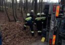 Nö: Lkw auf einer steilen Straße umgestürzt