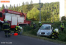 Ktn: Pkw stürzt auf Bahngleise in Villach, Feuerwehr im Bergeeinsatz