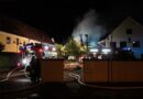 D: Feuerwehr bekämpft Dachstuhlbrand im Pfarrheim