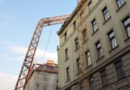 Wien: Turmdrehkran auf Haus gestürzt -> Alarmstufe II in Wien-Josefstadt