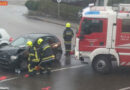 Oö: Eingeschlossene Person bei Verkehrsunfall in Attnang-Puchheim