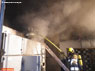 Deutschland: Brennendes Epoxitharz in Industriebetrieb in Ratingen