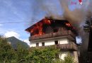 Oö: Alarmstufe II – Sechs Feuerwehren bei Brand im Obergeschoß eines Wohnhauses in Grünau im Almtal im Einsatz