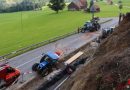 Schweiz: Seitenkollision zweier Traktoren mit Doppelbereifung → Räder ausgerissen