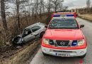Nö: Pkw in St. Valentin gegen Baum gekracht