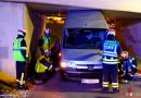 Nö: Transporter steckt in Unterführung am SCS Ring fest