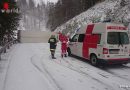Nö: Lkw kommt auf Schneefahrbahn ins Schleudern und stürzt um