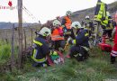 Nö: Person unter Weingartentraktor eingeklemmt