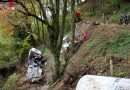 Nö: Betonmischwagen in Perwarth 40 Meter abgestürzt