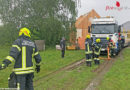 Oö: 4-Achs-Lkw mittels Seilwinde geborgen