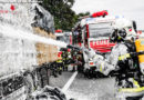 Oö: Brennende Strohladung auf Lkw bei Laakirchen