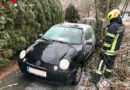 Nö: Fahrzeug steckt auf spiegelglatter Straße fest