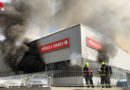 Schweiz: Massive Rauchentwicklung in Geschäftskomplex / Tierhandlung in Chur