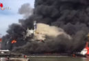Indonesien: 12 Verletzte bei massivem Öltanker-Feuer