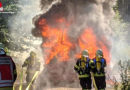 Oö: Traktor in Vollbrand → Brandübergriff auf Wald verhindert  → 7 Wehren eingesetzt