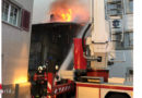 Schweiz: 120 Kräfte bei Dachstuhlfeuer in Mollis