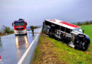 Bgld: Kleintransporter von Sturmböe bei Rechnitz von B 63a geweht