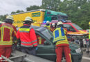 D: Frau bei Unfall mit zwei Pkw und einem Lkw auf BAB 95 bei Bruchsal eingeklemmt