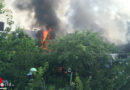 Nö: Brand einer Gartenhütte bedroht mehrere Liegenschaften → Vollalarm in Wr. Neustadt
