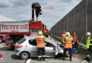Nö: Autobergung nach Aufprall an Lkw auf der S 5 bei Grafenwörth