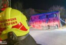 Stmk: Bergung eines umgestürzten Zweiachs-Anhängers in St. Stefan im Rosental