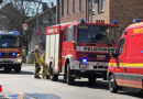 D: Feuer an Wohngebäude in Grevenbroich greift aufs Dach über