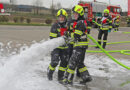 Oö: Bezirksweite Basisschulung für angehende Feuerwehreinsatzkräfte in Taufkirchen / Pram