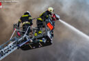 Tirol: Sechs verletzte Feuerwehrleute und in Mitleidenschaft gezogene Fahrzeuge bei Großfeuer in Nußdorf-Debant