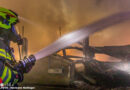 D: Hoher Sachschaden nach Brand zweier Lagerhallen in Groß Polzin