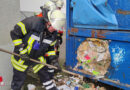 D: Brennende Papierpresse in Celle