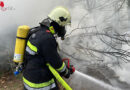 Nö: Brennender Hackgutstoß in Alland → vier Feuerwehren im Einsatz