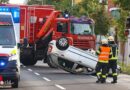 Oö: Auto nach Kollision mit Baum in Wels überschlagen
