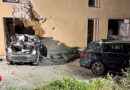 Schweiz: Pkw prallt in Hauswand → Lenker (24) ums Leben gekommen, Hausbewohner (43) verletzt