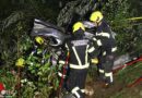 Oö: Nach Unfall in Sierning im Auto Eingeklemmter kann selbst Notruf absetzen