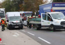 Oö: Drei Verletzte bei Kollision zwischen drei Fahrzeugen auf Wiener Straße in Wels
