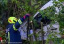 Oö: Lenker nach Unfall auf B 309 zwischen Steyr und Enns aus Transporter befreit
