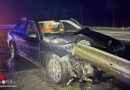 D: Pkw kracht auf B 6 bei Bremerhaven gegen Beginn einer Leitschiene