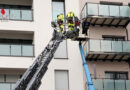 D: Feuerwehr Bocholt rettet zwei Personen aus defektem Hubsteiger