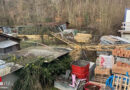 Schweiz: Baukran auf Baustelle in Neuhausen am Rheinfall umgestürzt → Vogelvoliere beschädigt